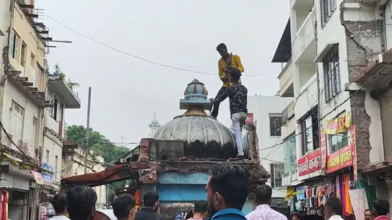 Khade Hanuman Temple