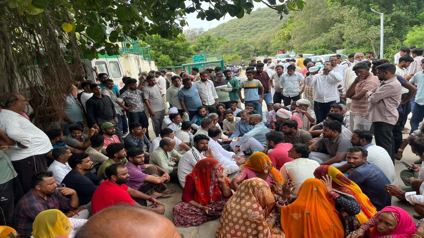 Nahargarh Biological Park Jaipur protest