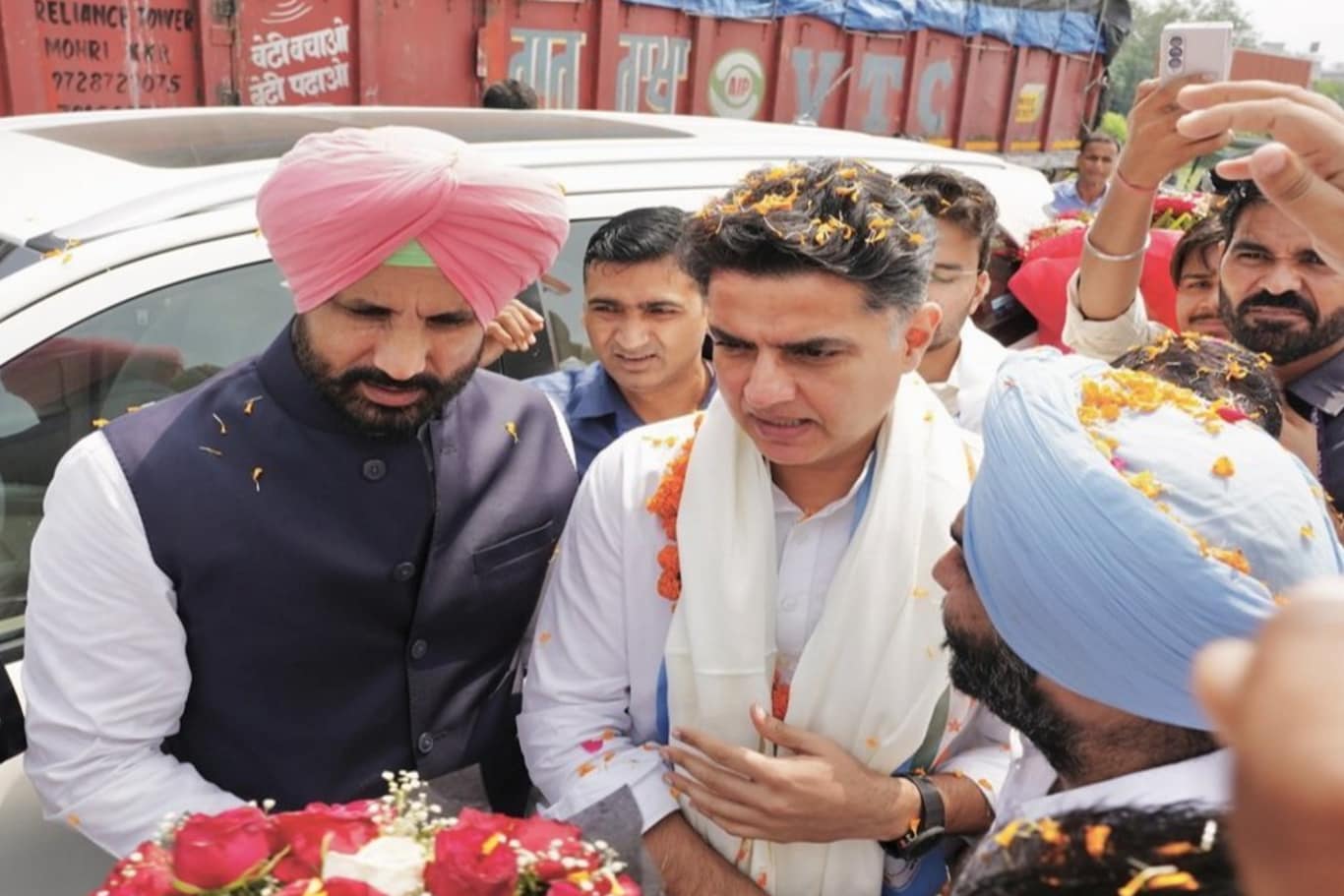 पायलट बढ़ा रहे पसीना